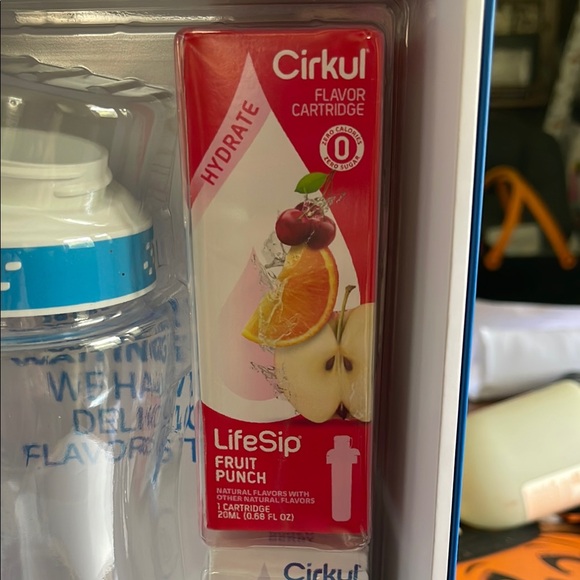 Cirkul Blue Hydration System - Picture 6 of 7